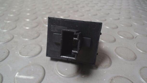 Foto: FENSTERHEBERSCHALTER eines VW Eos 2.0 FSI