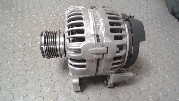 Foto: LICHTMASCHINE ( ZUBEHÖR / 140A ) eines VW Eos 2.0 FSI