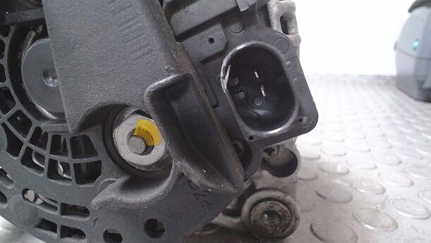 Foto: LICHTMASCHINE ( ZUBEHÖR / 140A ) eines VW Eos 2.0 FSI