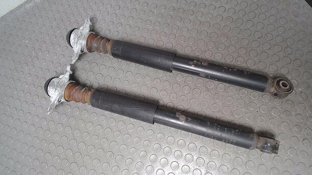 Foto: STOSSDÄMPFERPAAR HINTEN/ STOSSDÄMPFER HINTEN eines VW Eos 2.0 FSI