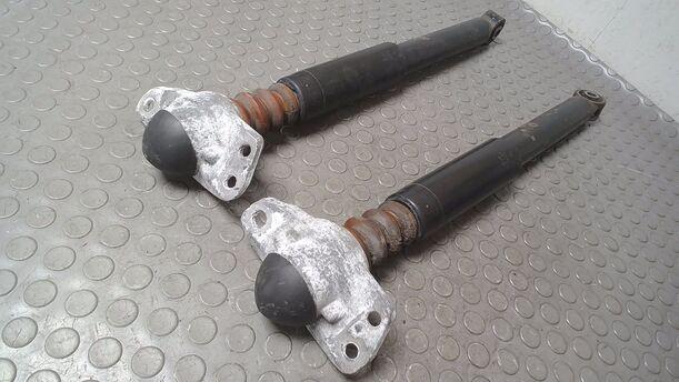 Foto: STOSSDÄMPFERPAAR HINTEN/ STOSSDÄMPFER HINTEN eines VW Eos 2.0 FSI