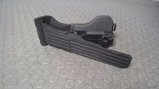 Foto: GASPEDAL eines VW Eos 2.0 FSI