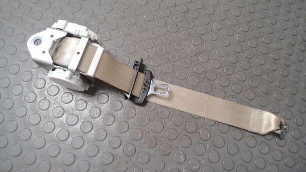 Foto: SICHERHEITSGURT HINTEN LINKS ( BEIGE ) eines VW Eos 2.0 FSI