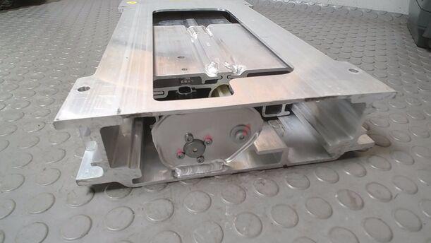 Foto: ÜBEROLLBÜGEL HINTEN LINKS ( EOS ) eines VW Eos 2.0 FSI