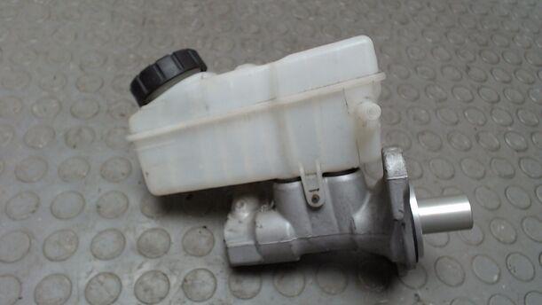 Foto: HAUPTBREMSZYLINDER eines Dacia Logan MCV TCe 90 S&S