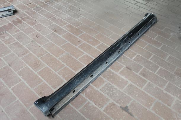 Foto: SCHWELLERBLENDE LINKS eines Mercedes-Benz A 150
