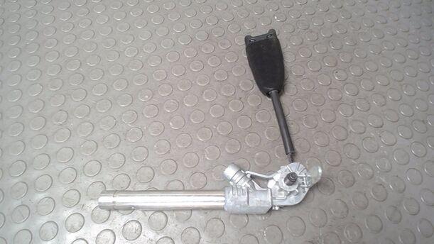Foto: GURTSTRAFFER BEIFAHRER RECHTS ( NICHT ZUM ANSCHNALLEN ) eines Opel Corsa 1.2 16V (ecoFLEX) Easytronic