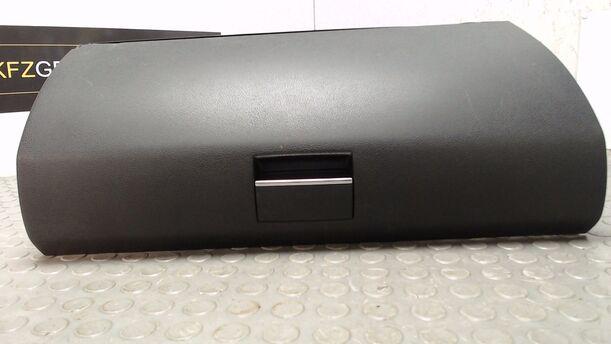 Foto: HANDSCHUHFACH eines Mercedes-Benz A 150