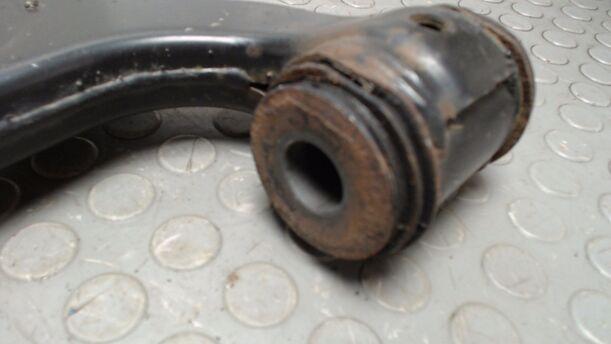 Foto: QUERLENKER VORN LINKS eines Mercedes-Benz A 150