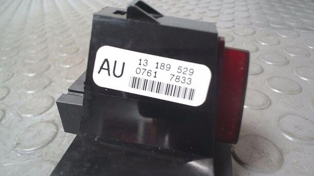 Foto: WARNBLINKSCHALTER / SCHALTER WARNBLINKANLAGE eines Opel Corsa 1.2 16V (ecoFLEX) Easytronic