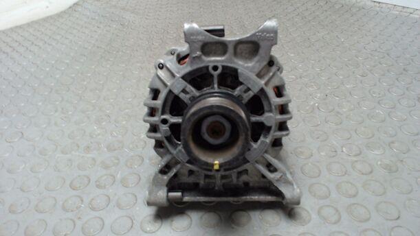 Foto: LICHTMASCHINE ( 90A ) eines Mercedes-Benz A 150