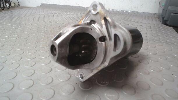 Foto: ANLASSER / STARTER  BOSCH eines Opel Corsa 1.2 16V (ecoFLEX) Easytronic