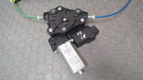 Foto: FENSTERHEBER ELEKTRISCH VORN LINKS ( 4/5 TÜRER ) eines Opel Corsa 1.2 16V (ecoFLEX) Easytronic