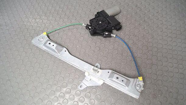 Foto: FENSTERHEBER ELEKTRISCH VORN LINKS ( 4/5 TÜRER ) eines Opel Corsa 1.2 16V (ecoFLEX) Easytronic