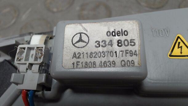 Foto: INNENRAUMLEUCHTE HINTEN LINKS eines Mercedes-Benz E 320 CDI 4Matic Automatik