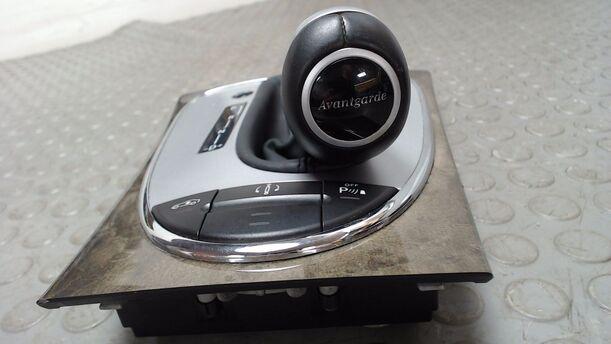 Foto: SCHALTKNAUF / SCHALTER AIRMATIC eines Mercedes-Benz E 320 CDI 4Matic Automatik