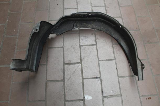 Foto: RADHAUSSCHALE/ INNENRADHAUS VORN RECHTS eines Opel Agila 1.0 12 V