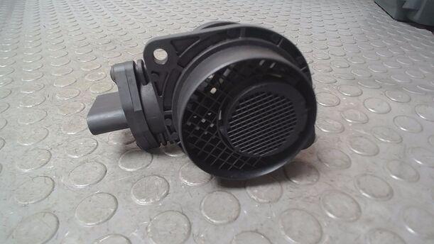 Foto: LUFTMASSENMESSER BOSCH eines Seat Ibiza 1.4 TDI