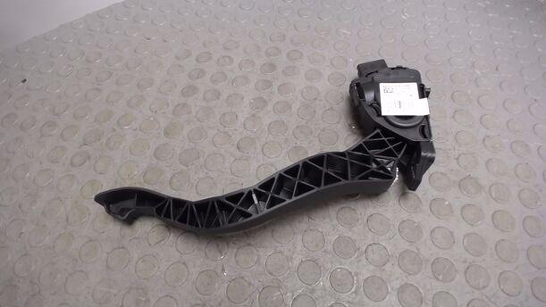 Foto: GASPEDAL eines Citroen C3 Picasso HDi 90 FAP
