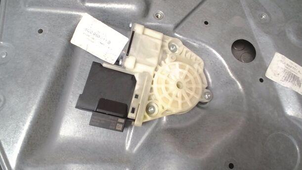 Foto: FENSTERHEBER ELKTRISCH HINTEN LINKS eines Seat Ibiza 1.4 TDI