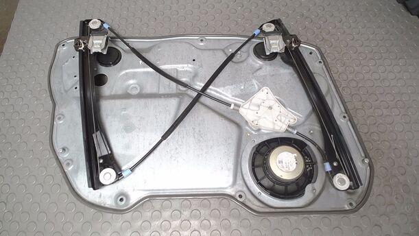 Foto: FENSTERHEBER ELEKTRISCH VORN RECHTS ( 4/5 TÜRER ) eines Seat Ibiza 1.4 TDI