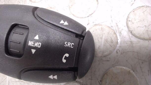 Foto: SCHALTER BORDCOMPUTER eines Citroen C3 Picasso HDi 90 FAP GL