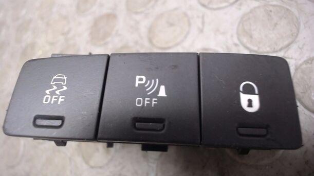 Foto: SCHALTER eines Citroen C3 Picasso HDi 90 FAP GL