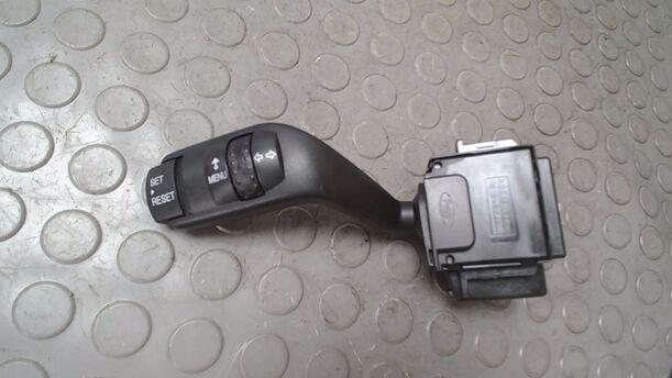 Foto: BLINKSCHALTER/ KOMBISCHALTER eines Ford Focus C-MAX 1.6 GL