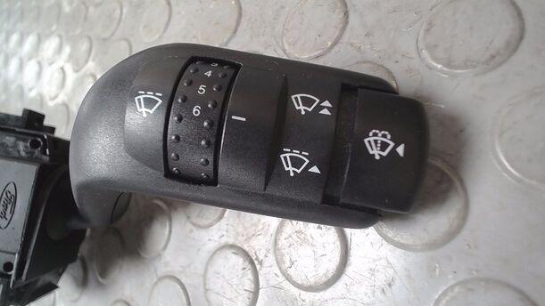 Foto: SCHEIBENWISCHERSCHALTER eines Ford Focus C-MAX 1.6 GL