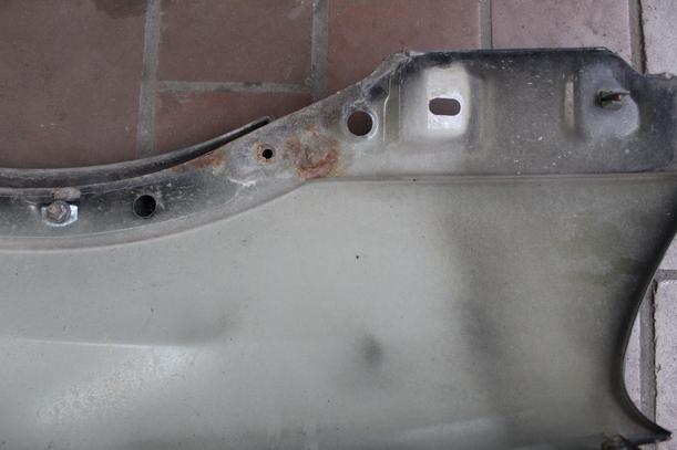 Foto: KOTFLÜGEL VORN RECHTS eines Opel Corsa 1.0 12V GL