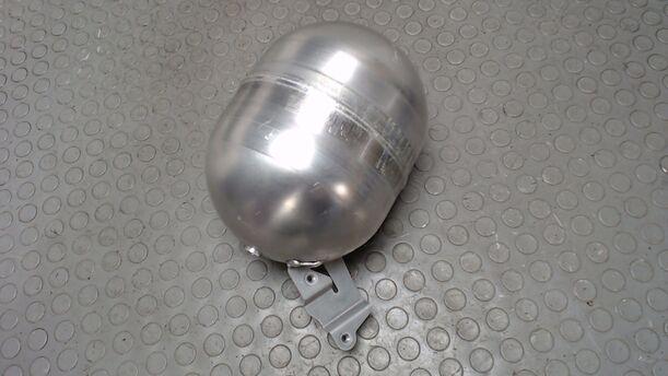 Foto: DRUCKSPEICHER / DRUCKKAMMER eines Mercedes-Benz E 320 CDI 4Matic Automatik GL
