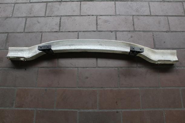 Foto: VERSTÄRKUNG HINTEN eines Opel Corsa 1.0 12V GL