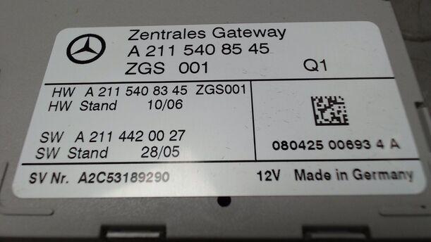 Foto: STEUERGERÄT ZENTRALES GATEWAY eines Mercedes-Benz E 320 CDI 4Matic Automatik GL