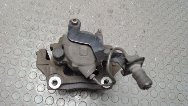 Foto: BREMSSATTEL VORN LINKS eines Mercedes-Benz E 320 CDI 4Matic Automatik GL