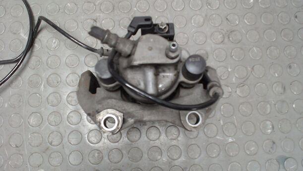 Foto: BREMSSASTTEL HINTEN RECHTS  (ALLRAD) eines Mercedes-Benz E 320 CDI 4Matic Automatik GL