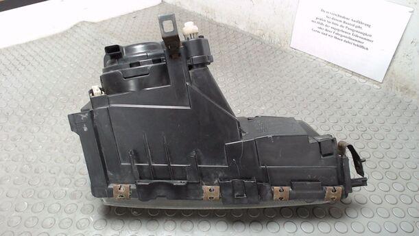 Foto: SCHEINWERFER RECHTS ( 87' ) eines Ford Sierra GL