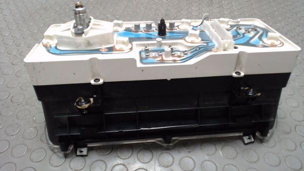 Foto: TACHOEIMHEIT / KOMBIINSTRUMENT eines Ford Sierra GL
