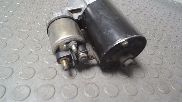 Foto: ANLASSER / STARTER  BOSCH eines Opel Corsa 1.0 12V GL