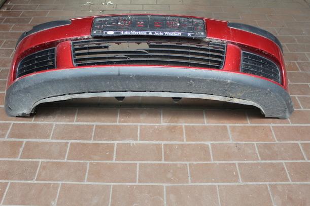 Foto: STOSSFÄNGER/ STOßSTANGE VORN ( LIMOUSINE ) eines VW Golf 1.6 FSI GL