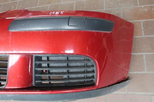 Foto: STOSSFÄNGER/ STOßSTANGE VORN ( LIMOUSINE ) eines VW Golf 1.6 FSI GL