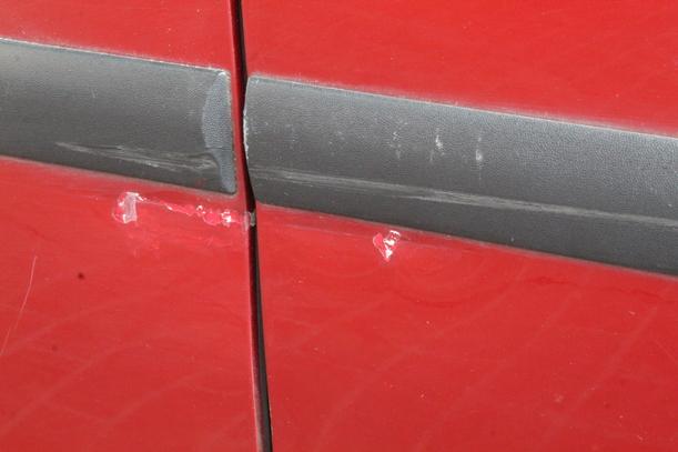 Foto: TÜR VORN RECHTS ( 4/5 TÜRER ) eines VW Golf 1.6 FSI GL