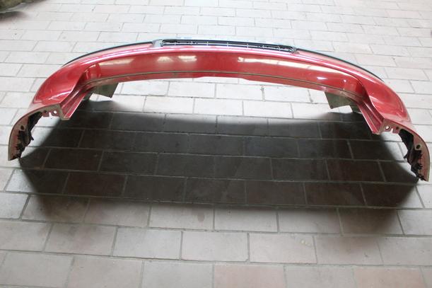 Foto: STOSSFÄNGER/ STOßSTANGE HINTEN ( LIMOUSINE ) eines VW Golf 1.6 FSI GL