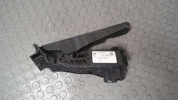 Foto: GASPEDAL eines VW Golf 1.6 FSI GL