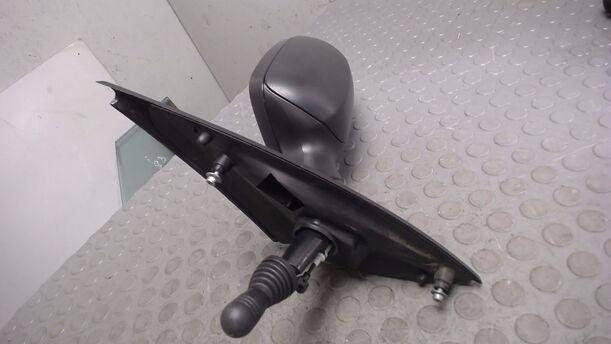 Foto: AUSSENSPIEGEL MECH. INNENVERSTELLBAR LINKS UNLACKIERT eines Opel Corsa 1.0 12V GL