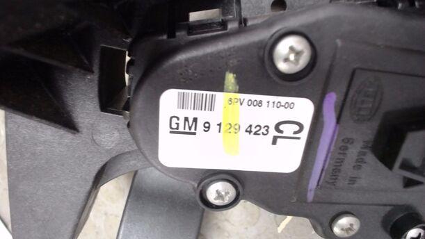 Foto: GASPEDAL eines Opel Corsa 1.0 12V GL