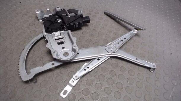 Foto: FENSTERHEBER ELEKTR. VORN  LINKS (4/5-Türer) eines Opel Corsa 1.0 12V GL