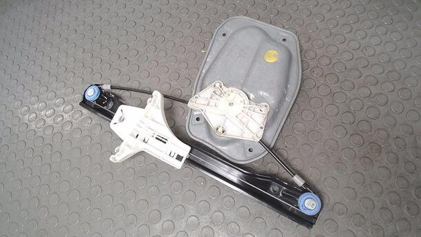Foto: FENSTERHEBER ELEKTRISCH HINTEN RECHTS eines VW Golf 1.6 FSI GL