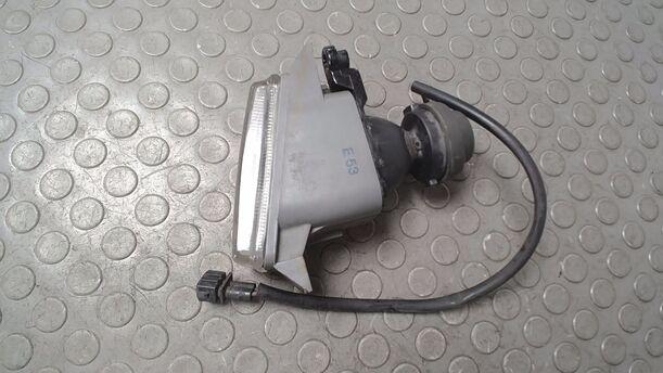 Foto: NEBELSCHEINWERFER RECHTS ( BIS 1993 ) eines VW Passat Variant 1.8 GL