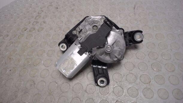 Foto: SCHEIBENWISCHERMOTOR HINTEN eines Opel Corsa 1.0 12V GL