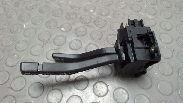 Foto: SCHEIBENWISCHERSCHALTER / LICHTSCHALTER eines Ford Sierra GL